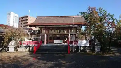 三社神社の本殿