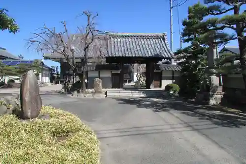 東漸寺の山門