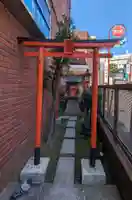 町田稲荷の鳥居