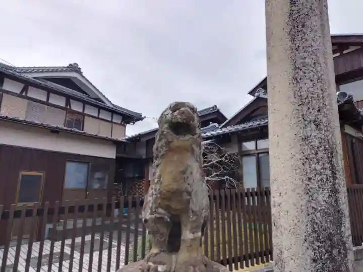 若狭姫神社(若狭彦神社下社)の{uncategorized: "未分類", other: "その他", undefined: "問題あり", building: "その他建物", grave: "お墓", sacred_gate: "鳥居", guardian: "狛犬", statue: "像", buddha: "仏像", history: "歴史", nature: "自然", garden: "庭園", animal: "動物", pagoda: "塔", temizu: "手水舎", mountain_gate: "山門・神門", sanctuary: "本殿・本堂", subordinate: "末社・摂社", art: "芸術", scenery: "景色", jizo: "地蔵", ema: "絵馬", goshuin: "御朱印", omikuji: "おみくじ", items: "授与品その他", amulet: "お守り", goshuincho: "御朱印帳", eats: "食事", festival: "お祭り", votive_dance: "神楽", shichigosan: "七五三参", wedding: "結婚式", experience: "体験その他", initially: "初詣", around: "周辺", anti_infection: "感染症対策"}