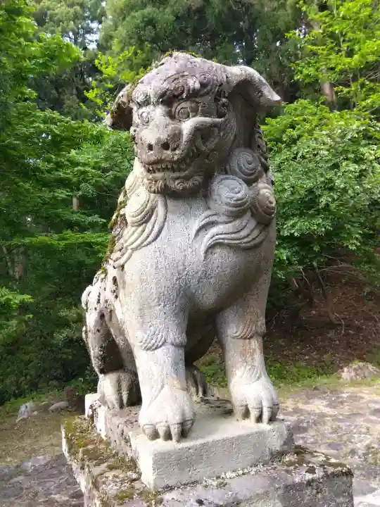 蔵王社の{uncategorized: "未分類", other: "その他", undefined: "問題あり", building: "その他建物", grave: "お墓", sacred_gate: "鳥居", guardian: "狛犬", statue: "像", buddha: "仏像", history: "歴史", nature: "自然", garden: "庭園", animal: "動物", pagoda: "塔", temizu: "手水舎", mountain_gate: "山門・神門", sanctuary: "本殿・本堂", subordinate: "末社・摂社", art: "芸術", scenery: "景色", jizo: "地蔵", ema: "絵馬", goshuin: "御朱印", omikuji: "おみくじ", items: "授与品その他", amulet: "お守り", goshuincho: "御朱印帳", eats: "食事", festival: "お祭り", votive_dance: "神楽", shichigosan: "七五三参", wedding: "結婚式", experience: "体験その他", initially: "初詣", around: "周辺", anti_infection: "感染症対策"}