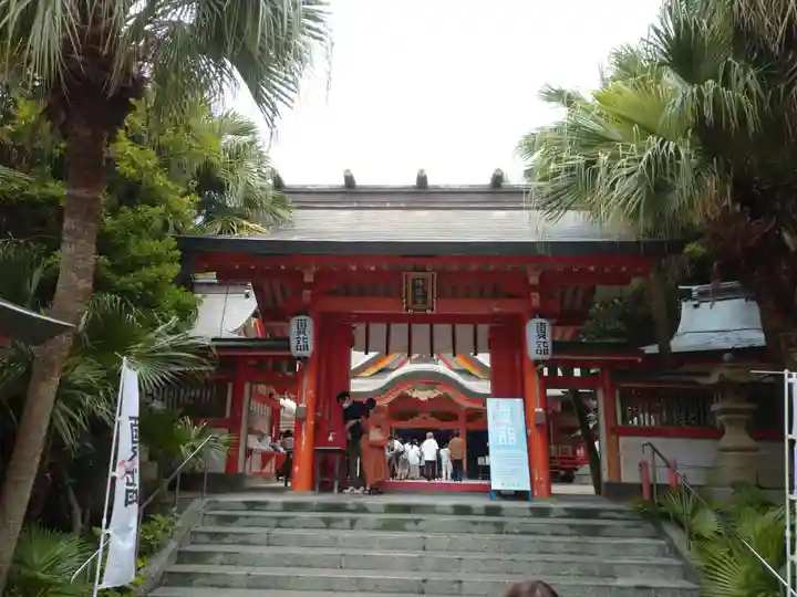 青島神社(青島神宮)の山門・神門