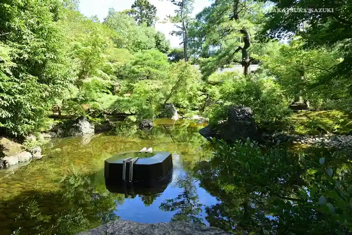 寒川神社の庭園