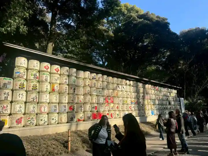 明治神宮の{uncategorized: "未分類", other: "その他", undefined: "問題あり", building: "その他建物", grave: "お墓", sacred_gate: "鳥居", guardian: "狛犬", statue: "像", buddha: "仏像", history: "歴史", nature: "自然", garden: "庭園", animal: "動物", pagoda: "塔", temizu: "手水舎", mountain_gate: "山門・神門", sanctuary: "本殿・本堂", subordinate: "末社・摂社", art: "芸術", scenery: "景色", jizo: "地蔵", ema: "絵馬", goshuin: "御朱印", omikuji: "おみくじ", items: "授与品その他", amulet: "お守り", goshuincho: "御朱印帳", eats: "食事", festival: "お祭り", votive_dance: "神楽", shichigosan: "七五三参", wedding: "結婚式", experience: "体験その他", initially: "初詣", around: "周辺", anti_infection: "感染症対策"}