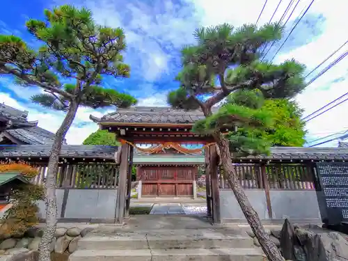 阿豆良神社（あずら）の山門