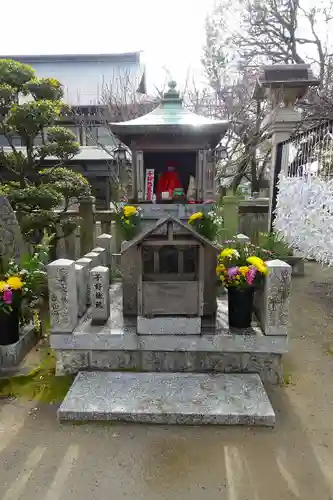 成田山大阪別院　明王院の地蔵