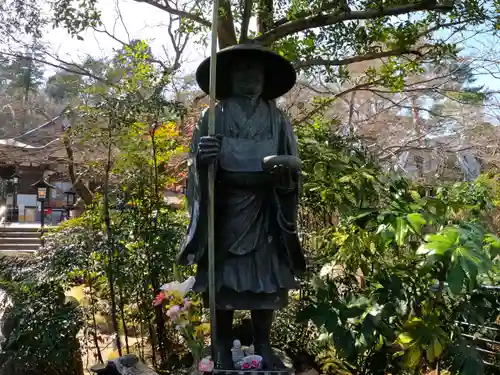 高幡不動尊　金剛寺の像