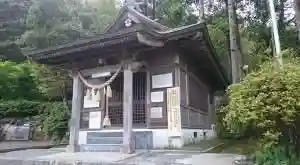 八房神社の本殿