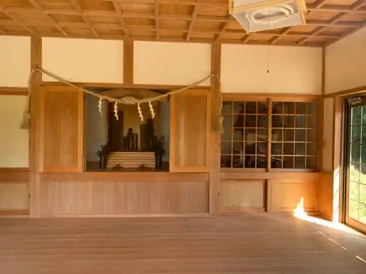 八幡神社の本殿・本堂