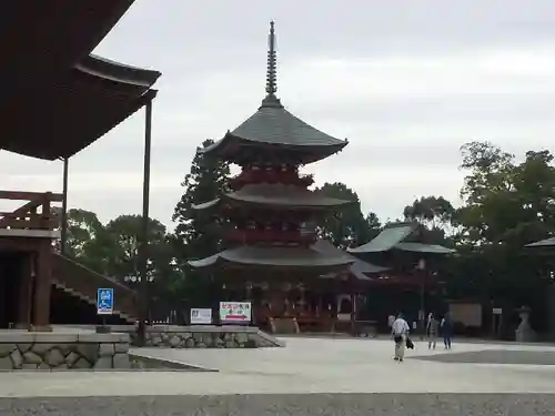 成田山新勝寺の塔