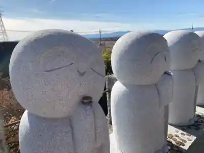 埼玉厄除け開運大師・龍泉寺（切り絵御朱印発祥の寺）の地蔵