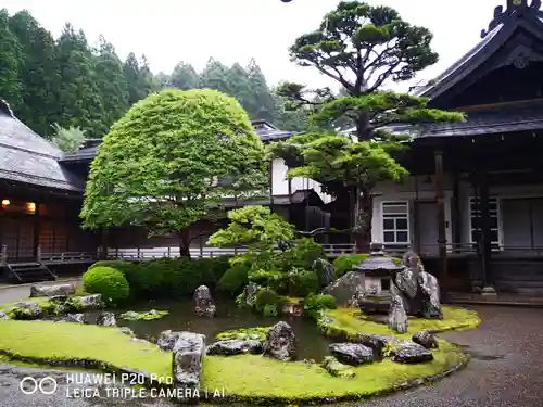 西室院の庭園