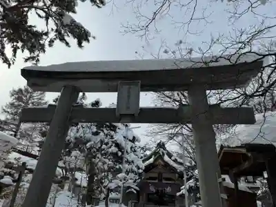 彌彦神社　(伊夜日子神社)の鳥居