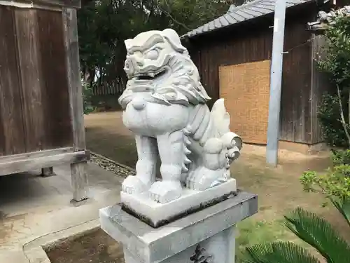 年毛神社の狛犬