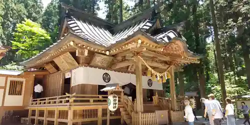 御岩神社の本殿・本堂