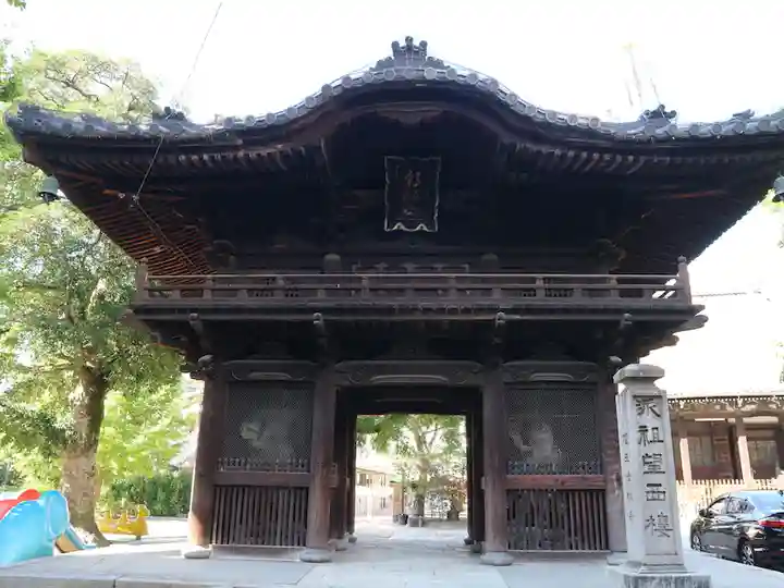 檀王法林寺(栴檀王院無上法林寺)の山門・神門