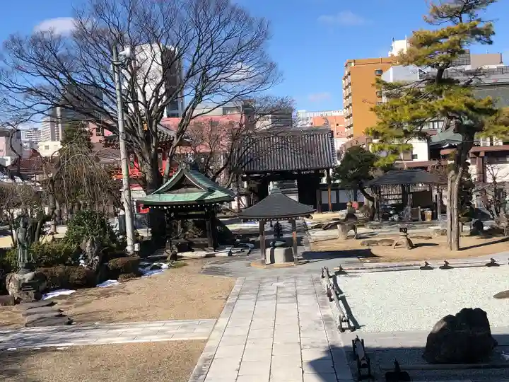 孝勝寺の庭園
