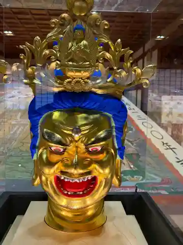長谷寺本坊 大講堂の{uncategorized: "未分類", other: "その他", undefined: "問題あり", building: "その他建物", grave: "お墓", sacred_gate: "鳥居", guardian: "狛犬", statue: "像", buddha: "仏像", history: "歴史", nature: "自然", garden: "庭園", animal: "動物", pagoda: "塔", temizu: "手水舎", mountain_gate: "山門・神門", sanctuary: "本殿・本堂", subordinate: "末社・摂社", art: "芸術", scenery: "景色", jizo: "地蔵", ema: "絵馬", goshuin: "御朱印", omikuji: "おみくじ", items: "授与品その他", amulet: "お守り", goshuincho: "御朱印帳", eats: "食事", festival: "お祭り", votive_dance: "神楽", shichigosan: "七五三参", wedding: "結婚式", experience: "体験その他", initially: "初詣", around: "周辺", anti_infection: "感染症対策"}
