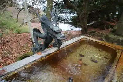 九頭龍神社本宮の手水舎