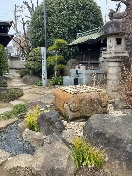 観音寺の{uncategorized: "未分類", other: "その他", undefined: "問題あり", building: "その他建物", grave: "お墓", sacred_gate: "鳥居", guardian: "狛犬", statue: "像", buddha: "仏像", history: "歴史", nature: "自然", garden: "庭園", animal: "動物", pagoda: "塔", temizu: "手水舎", mountain_gate: "山門・神門", sanctuary: "本殿・本堂", subordinate: "末社・摂社", art: "芸術", scenery: "景色", jizo: "地蔵", ema: "絵馬", goshuin: "御朱印", omikuji: "おみくじ", items: "授与品その他", amulet: "お守り", goshuincho: "御朱印帳", eats: "食事", festival: "お祭り", votive_dance: "神楽", shichigosan: "七五三参", wedding: "結婚式", experience: "体験その他", initially: "初詣", around: "周辺", anti_infection: "感染症対策"}