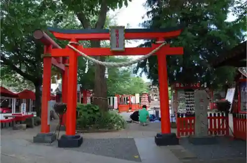 縁結び大社（愛染神社・妙泉寺山内）の鳥居