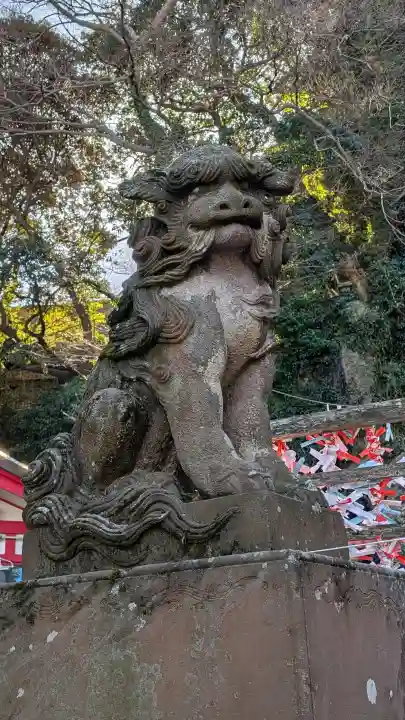 江島神社の{uncategorized: "未分類", other: "その他", undefined: "問題あり", building: "その他建物", grave: "お墓", sacred_gate: "鳥居", guardian: "狛犬", statue: "像", buddha: "仏像", history: "歴史", nature: "自然", garden: "庭園", animal: "動物", pagoda: "塔", temizu: "手水舎", mountain_gate: "山門・神門", sanctuary: "本殿・本堂", subordinate: "末社・摂社", art: "芸術", scenery: "景色", jizo: "地蔵", ema: "絵馬", goshuin: "御朱印", omikuji: "おみくじ", items: "授与品その他", amulet: "お守り", goshuincho: "御朱印帳", eats: "食事", festival: "お祭り", votive_dance: "神楽", shichigosan: "七五三参", wedding: "結婚式", experience: "体験その他", initially: "初詣", around: "周辺", anti_infection: "感染症対策"}