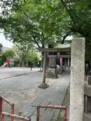 甘酒稲荷神社の{uncategorized: "未分類", other: "その他", undefined: "問題あり", building: "その他建物", grave: "お墓", sacred_gate: "鳥居", guardian: "狛犬", statue: "像", buddha: "仏像", history: "歴史", nature: "自然", garden: "庭園", animal: "動物", pagoda: "塔", temizu: "手水舎", mountain_gate: "山門・神門", sanctuary: "本殿・本堂", subordinate: "末社・摂社", art: "芸術", scenery: "景色", jizo: "地蔵", ema: "絵馬", goshuin: "御朱印", omikuji: "おみくじ", items: "授与品その他", amulet: "お守り", goshuincho: "御朱印帳", eats: "食事", festival: "お祭り", votive_dance: "神楽", shichigosan: "七五三参", wedding: "結婚式", experience: "体験その他", initially: "初詣", around: "周辺", anti_infection: "感染症対策"}