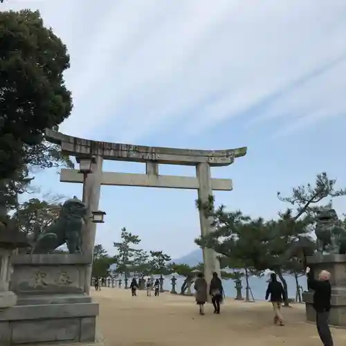 厳島神社の鳥居