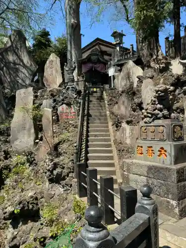 成田山新勝寺の{uncategorized: "未分類", other: "その他", undefined: "問題あり", building: "その他建物", grave: "お墓", sacred_gate: "鳥居", guardian: "狛犬", statue: "像", buddha: "仏像", history: "歴史", nature: "自然", garden: "庭園", animal: "動物", pagoda: "塔", temizu: "手水舎", mountain_gate: "山門・神門", sanctuary: "本殿・本堂", subordinate: "末社・摂社", art: "芸術", scenery: "景色", jizo: "地蔵", ema: "絵馬", goshuin: "御朱印", omikuji: "おみくじ", items: "授与品その他", amulet: "お守り", goshuincho: "御朱印帳", eats: "食事", festival: "お祭り", votive_dance: "神楽", shichigosan: "七五三参", wedding: "結婚式", experience: "体験その他", initially: "初詣", around: "周辺", anti_infection: "感染症対策"}