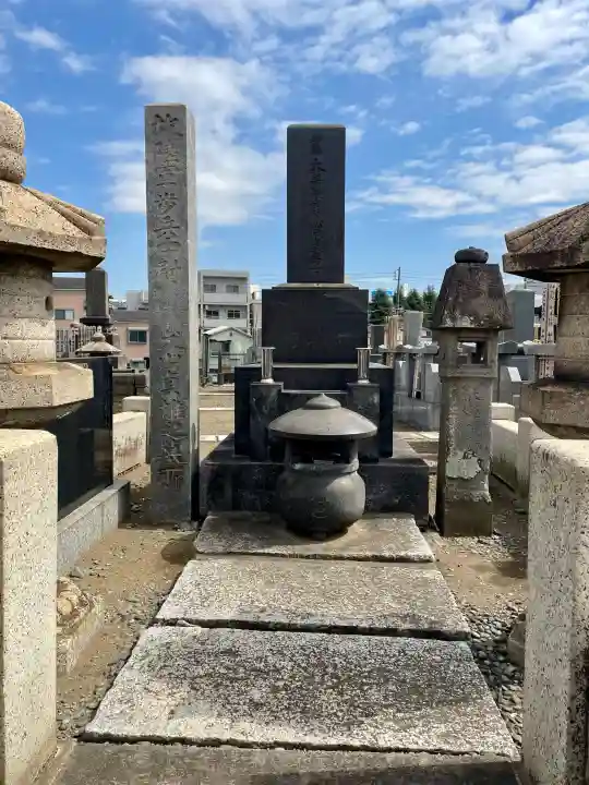 浄瀧寺の{uncategorized: "未分類", other: "その他", undefined: "問題あり", building: "その他建物", grave: "お墓", sacred_gate: "鳥居", guardian: "狛犬", statue: "像", buddha: "仏像", history: "歴史", nature: "自然", garden: "庭園", animal: "動物", pagoda: "塔", temizu: "手水舎", mountain_gate: "山門・神門", sanctuary: "本殿・本堂", subordinate: "末社・摂社", art: "芸術", scenery: "景色", jizo: "地蔵", ema: "絵馬", goshuin: "御朱印", omikuji: "おみくじ", items: "授与品その他", amulet: "お守り", goshuincho: "御朱印帳", eats: "食事", festival: "お祭り", votive_dance: "神楽", shichigosan: "七五三参", wedding: "結婚式", experience: "体験その他", initially: "初詣", around: "周辺", anti_infection: "感染症対策"}