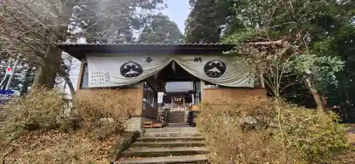 坪沼八幡神社の山門・神門