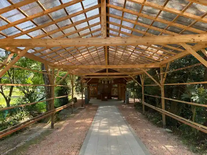 天照社の{uncategorized: "未分類", other: "その他", undefined: "問題あり", building: "その他建物", grave: "お墓", sacred_gate: "鳥居", guardian: "狛犬", statue: "像", buddha: "仏像", history: "歴史", nature: "自然", garden: "庭園", animal: "動物", pagoda: "塔", temizu: "手水舎", mountain_gate: "山門・神門", sanctuary: "本殿・本堂", subordinate: "末社・摂社", art: "芸術", scenery: "景色", jizo: "地蔵", ema: "絵馬", goshuin: "御朱印", omikuji: "おみくじ", items: "授与品その他", amulet: "お守り", goshuincho: "御朱印帳", eats: "食事", festival: "お祭り", votive_dance: "神楽", shichigosan: "七五三参", wedding: "結婚式", experience: "体験その他", initially: "初詣", around: "周辺", anti_infection: "感染症対策"}