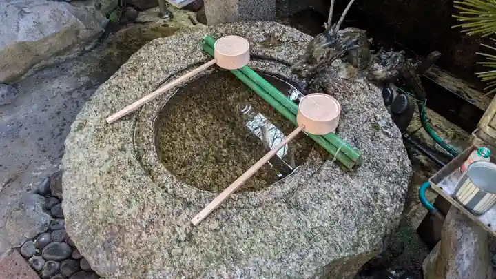 釋迦院(釈迦院)の手水舎