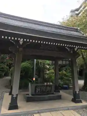 丸子神社　浅間神社の手水舎