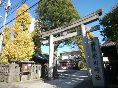 麻布氷川神社の鳥居