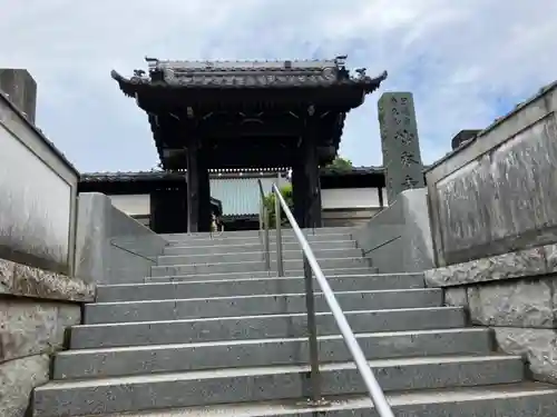 妙秀寺の山門・神門