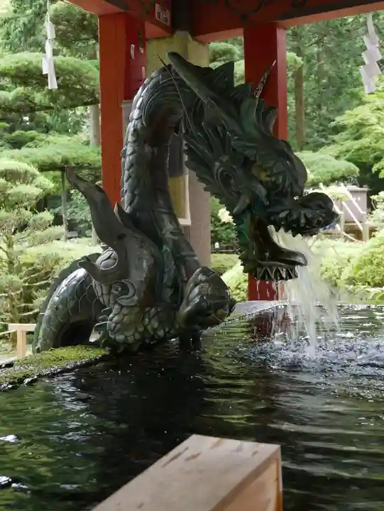 北口本宮冨士浅間神社の手水舎