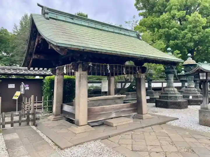 上野東照宮の{uncategorized: "未分類", other: "その他", undefined: "問題あり", building: "その他建物", grave: "お墓", sacred_gate: "鳥居", guardian: "狛犬", statue: "像", buddha: "仏像", history: "歴史", nature: "自然", garden: "庭園", animal: "動物", pagoda: "塔", temizu: "手水舎", mountain_gate: "山門・神門", sanctuary: "本殿・本堂", subordinate: "末社・摂社", art: "芸術", scenery: "景色", jizo: "地蔵", ema: "絵馬", goshuin: "御朱印", omikuji: "おみくじ", items: "授与品その他", amulet: "お守り", goshuincho: "御朱印帳", eats: "食事", festival: "お祭り", votive_dance: "神楽", shichigosan: "七五三参", wedding: "結婚式", experience: "体験その他", initially: "初詣", around: "周辺", anti_infection: "感染症対策"}