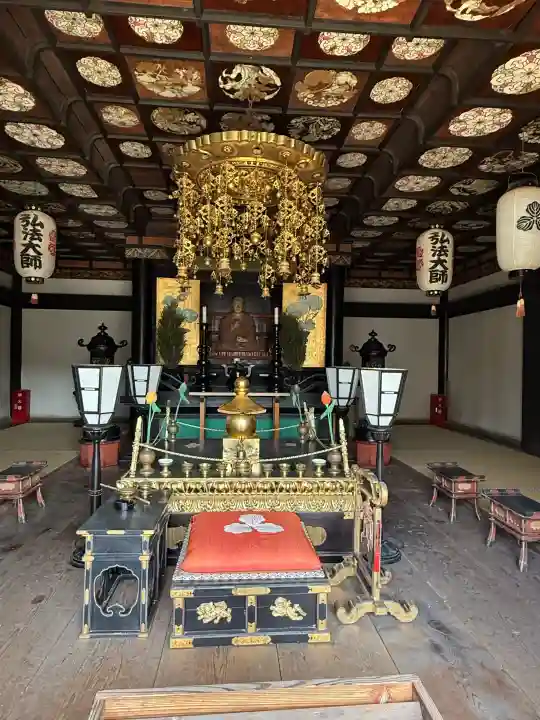 根来寺の{uncategorized: "未分類", other: "その他", undefined: "問題あり", building: "その他建物", grave: "お墓", sacred_gate: "鳥居", guardian: "狛犬", statue: "像", buddha: "仏像", history: "歴史", nature: "自然", garden: "庭園", animal: "動物", pagoda: "塔", temizu: "手水舎", mountain_gate: "山門・神門", sanctuary: "本殿・本堂", subordinate: "末社・摂社", art: "芸術", scenery: "景色", jizo: "地蔵", ema: "絵馬", goshuin: "御朱印", omikuji: "おみくじ", items: "授与品その他", amulet: "お守り", goshuincho: "御朱印帳", eats: "食事", festival: "お祭り", votive_dance: "神楽", shichigosan: "七五三参", wedding: "結婚式", experience: "体験その他", initially: "初詣", around: "周辺", anti_infection: "感染症対策"}