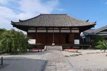 額安寺の本殿・本堂