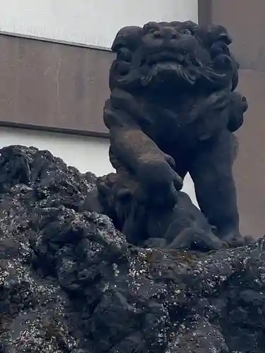 鶴見神社の狛犬