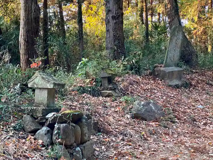 小被神社の末社・摂社