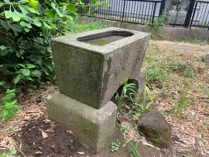 稲荷神社の手水舎