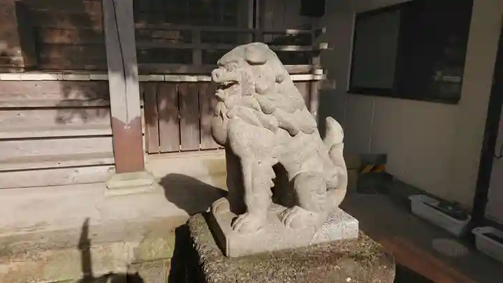 末広神社(末廣神社)の狛犬