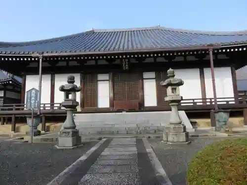 當麻寺の本殿