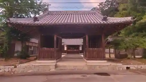 春日神社の山門・神門
