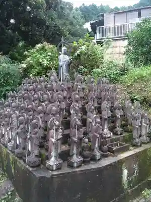 長命薬師堂の地蔵