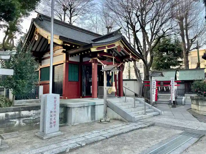 女塚神社の{uncategorized: "未分類", other: "その他", undefined: "問題あり", building: "その他建物", grave: "お墓", sacred_gate: "鳥居", guardian: "狛犬", statue: "像", buddha: "仏像", history: "歴史", nature: "自然", garden: "庭園", animal: "動物", pagoda: "塔", temizu: "手水舎", mountain_gate: "山門・神門", sanctuary: "本殿・本堂", subordinate: "末社・摂社", art: "芸術", scenery: "景色", jizo: "地蔵", ema: "絵馬", goshuin: "御朱印", omikuji: "おみくじ", items: "授与品その他", amulet: "お守り", goshuincho: "御朱印帳", eats: "食事", festival: "お祭り", votive_dance: "神楽", shichigosan: "七五三参", wedding: "結婚式", experience: "体験その他", initially: "初詣", around: "周辺", anti_infection: "感染症対策"}