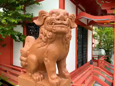 高橋稲荷神社の狛犬