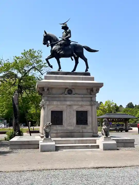 宮城縣護國神社の像